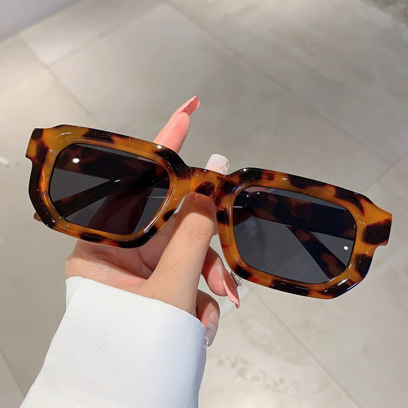 Kaela Minimalist Square Sunglasses
